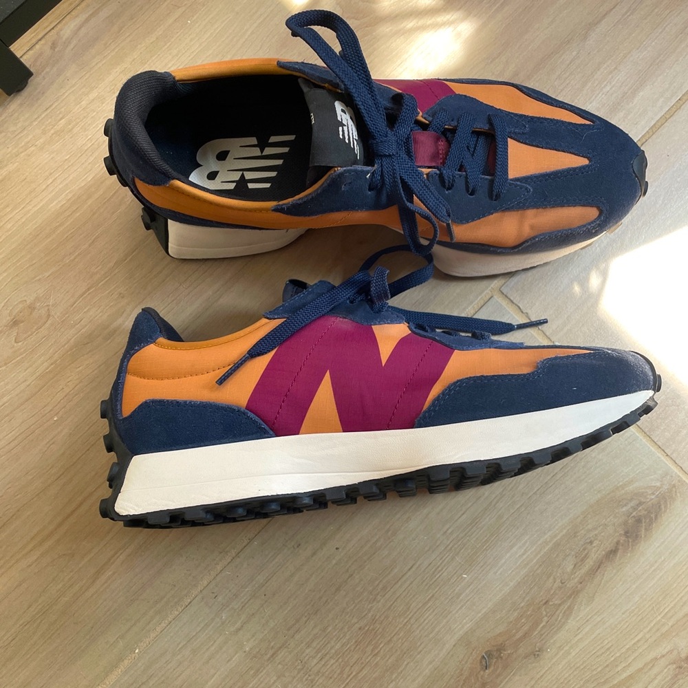 New Balance 327